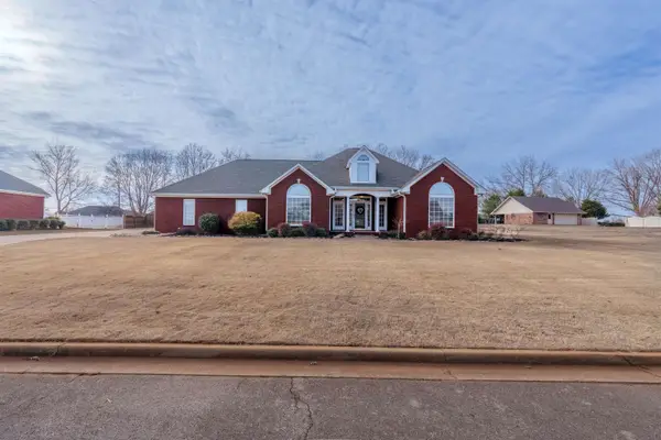 3104 W Mcguire Dr, Muscle Shoals, AL 35661