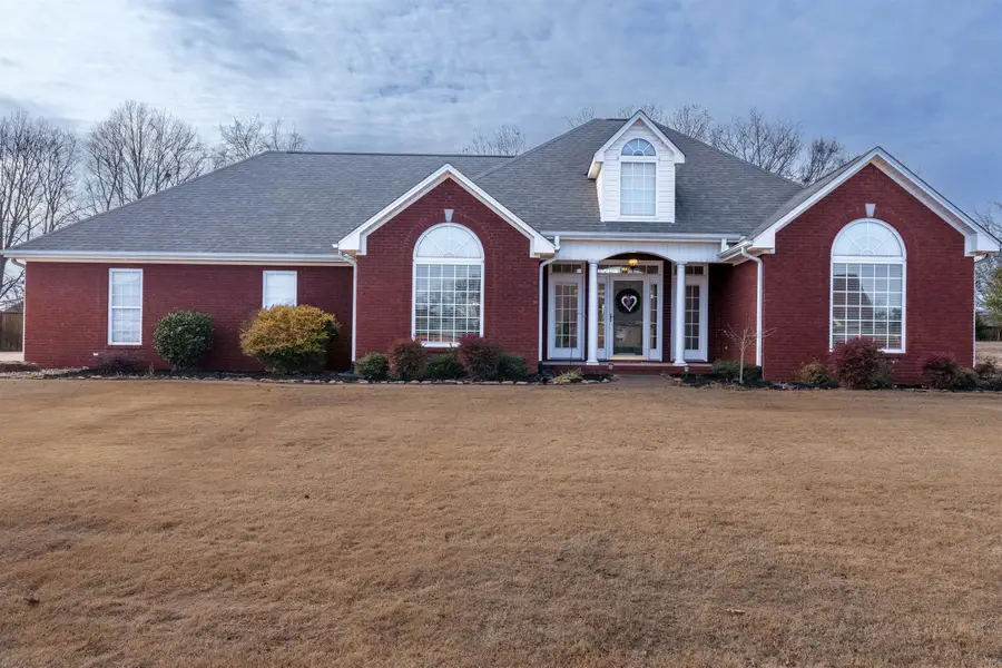 3104 W Mcguire Dr, Muscle Shoals, AL 35661 - Image #2