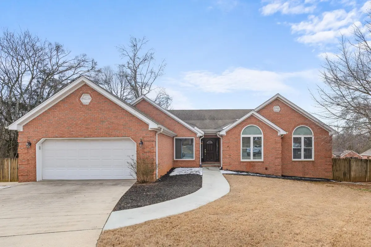 112 Newport Dr, Florence, AL 35630 - Image #1