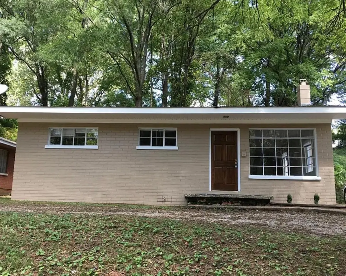 838 N Royal Ave, Florence, AL 35630 - Image #1