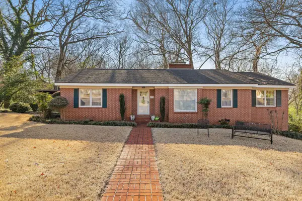 101 Lakewood Dr, Sheffield, AL 35660