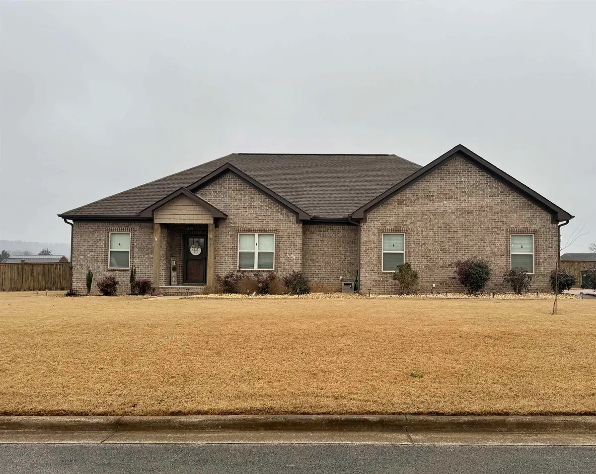 241 Allen Cir, Tuscumbia, AL 35674 - Image #1