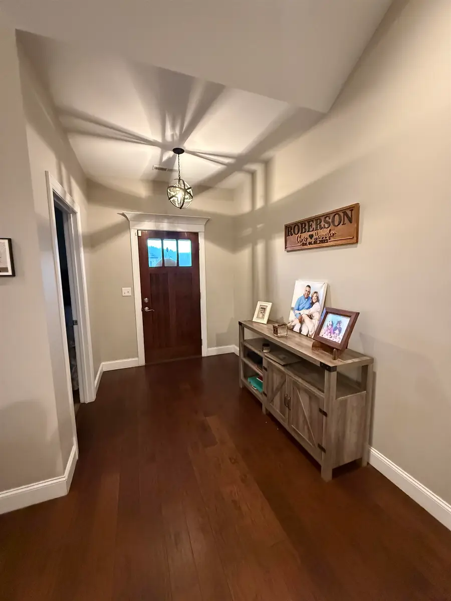 241 Allen Cir, Tuscumbia, AL 35674 - Image #2