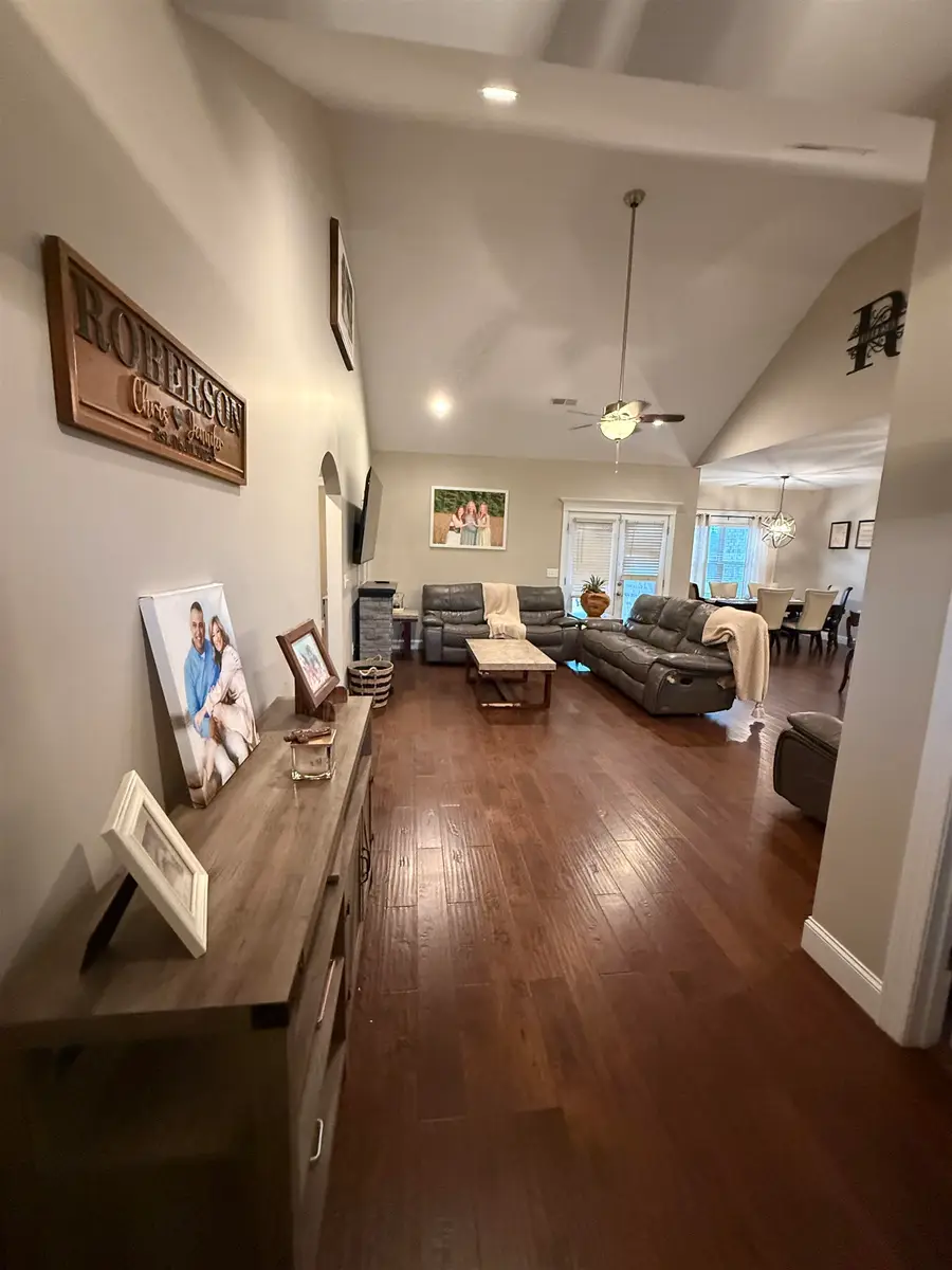 241 Allen Cir, Tuscumbia, AL 35674 - Image #3