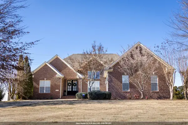 208 Plantation Springs Dr, Florence, AL 35630