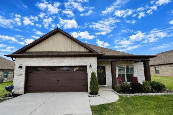 22584 Big Oak Dr, Athens, AL 35613