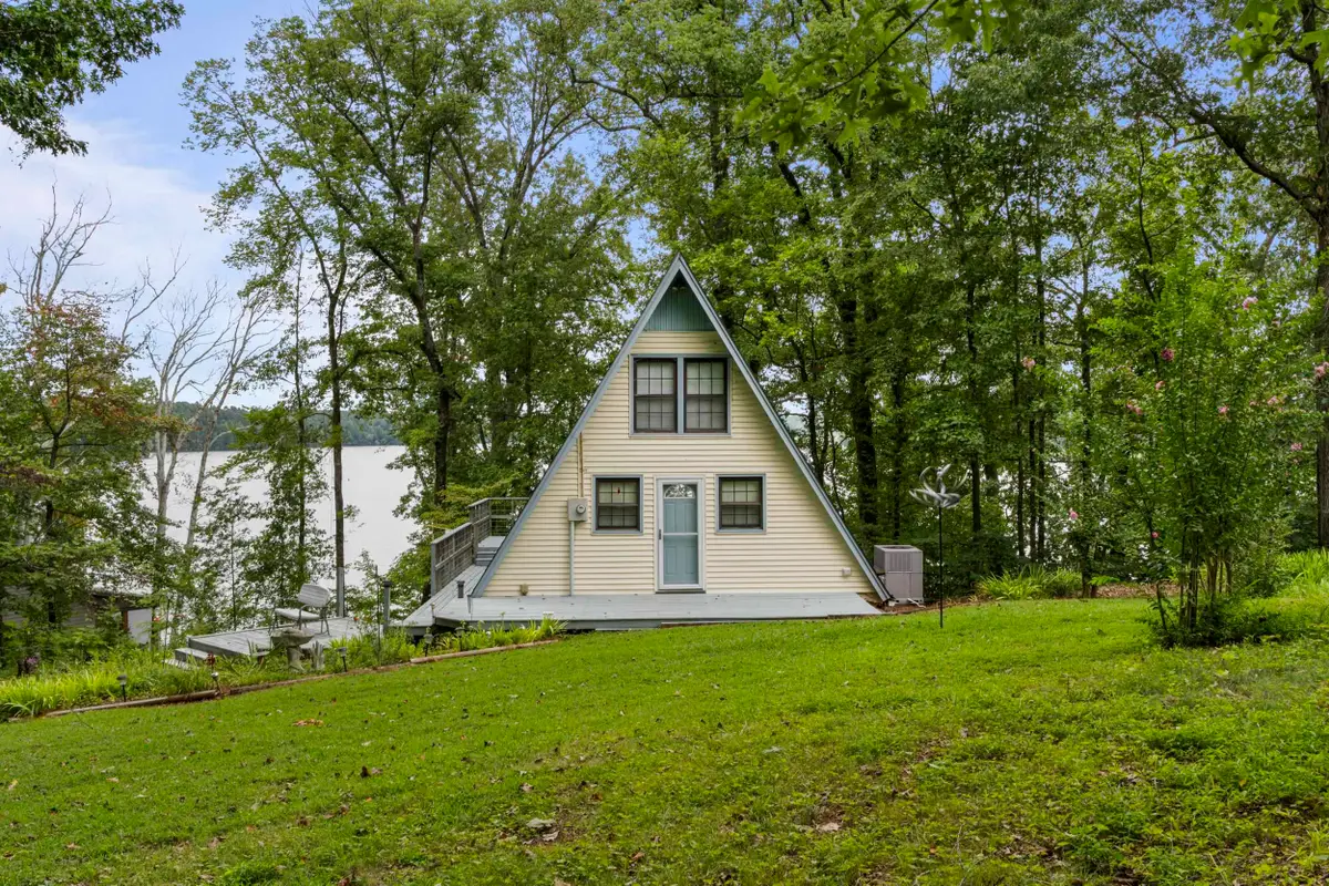 750 Bluff Dr, Rogersville, AL 35652 - #1