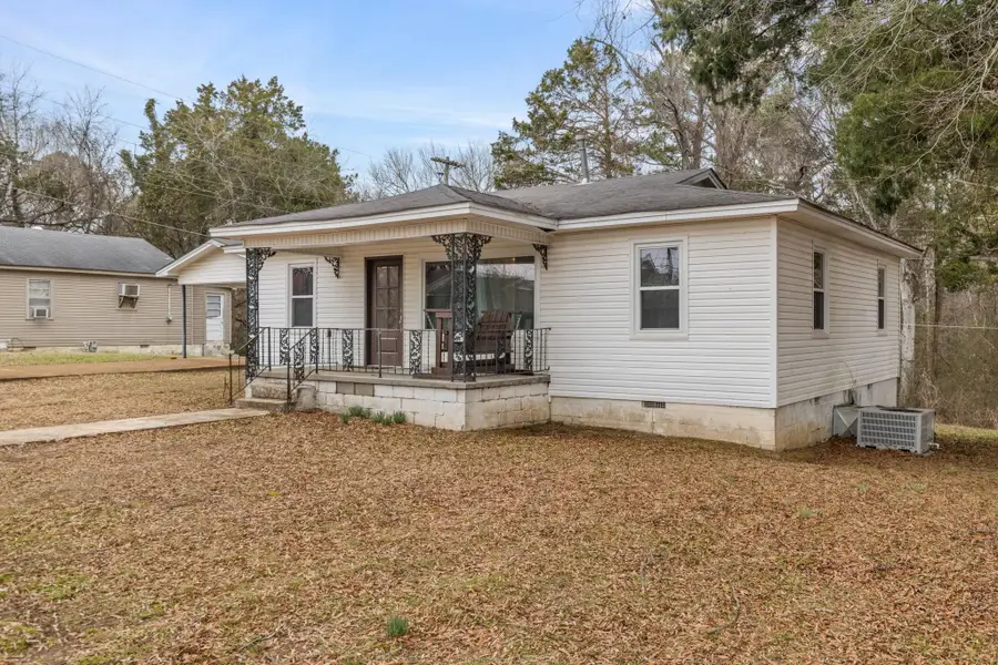 925 Adams St, Cherokee, AL 35616 - #3