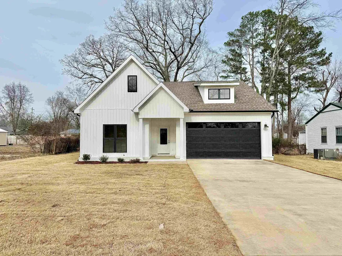 541 Eugenia St, Florence, AL 35630 - #1