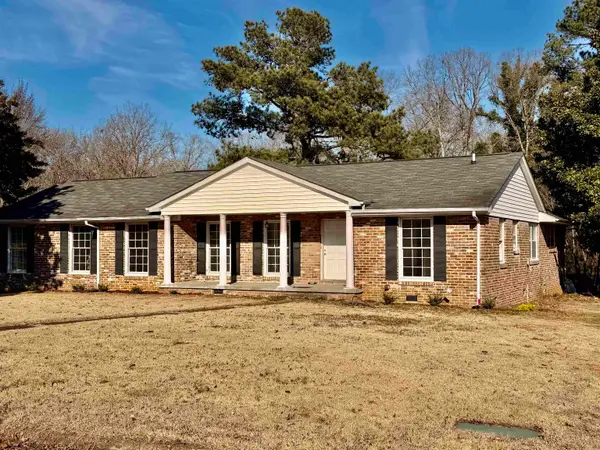 214 Roxie Dr, Florence, AL 35630