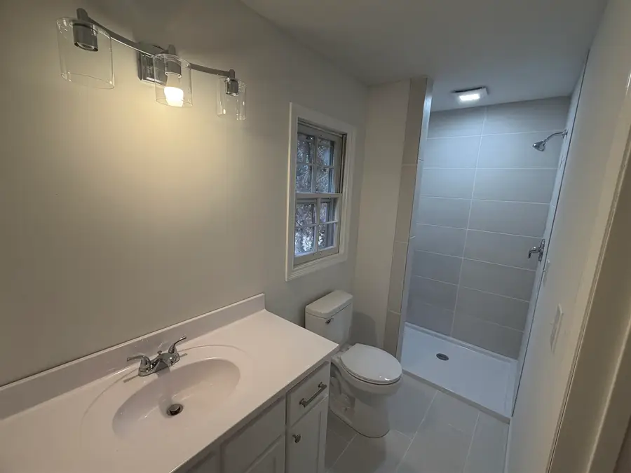 214 Roxie Dr, Florence, AL 35630 - #2