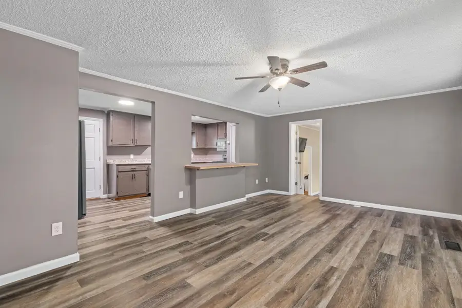 2818 Lee St, Rogersville, AL 35652 - #3