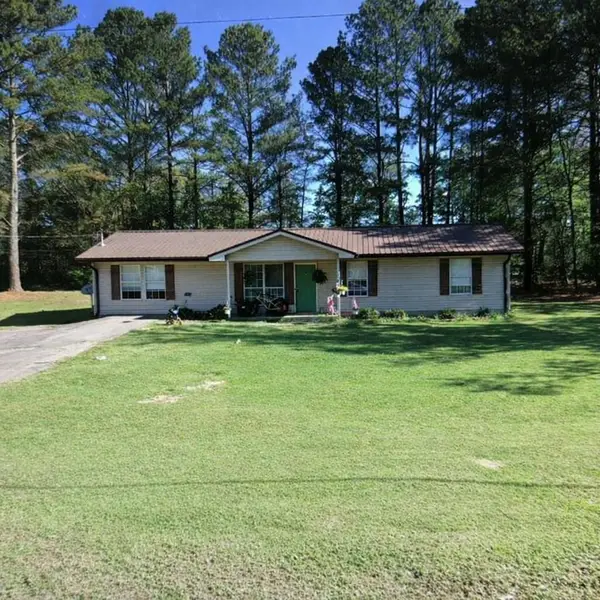214 Scarlet Dr, Hamilton, AL 35570