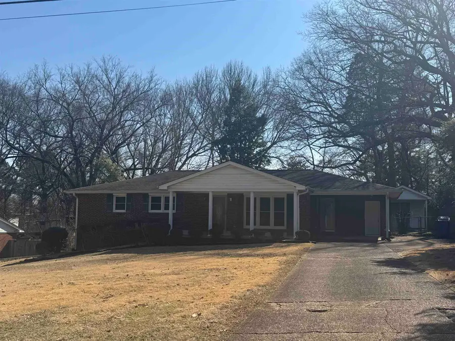 407 Seymore Ave, Florence, AL 35630 - #2