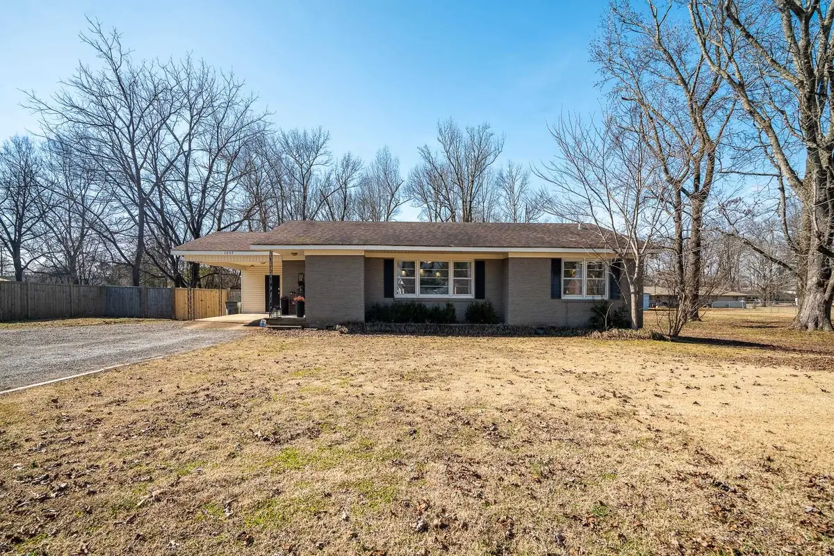 1257 Co Rd 7, Florence, AL 35633 - #1