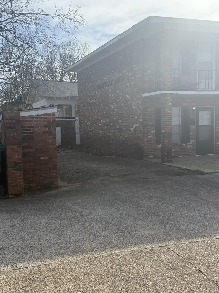 807 & 811 N Nashville Ave, Sheffield, AL 35660 - #2