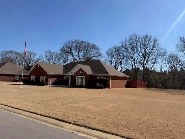 117 Pin Oak Dr, Florence, AL 35633 - #1