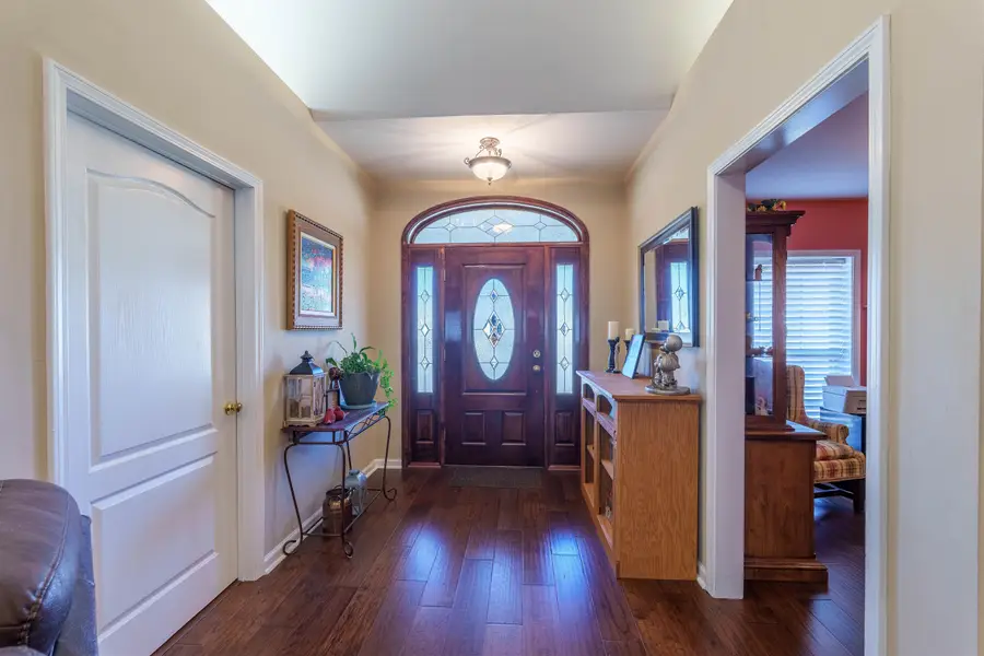 693 Brandon Dr, Muscle Shoals, AL 35661 - #2