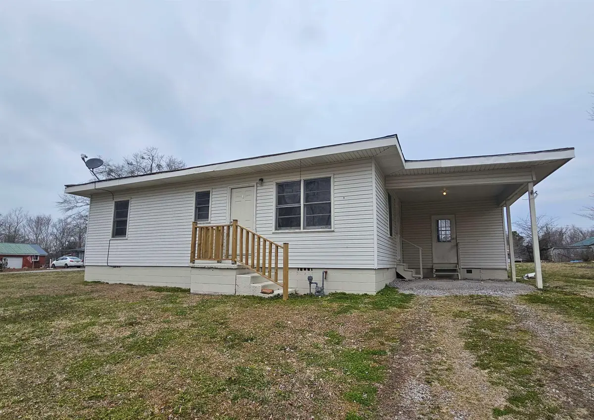 11 Mcclung St, Phil Campbell, AL 35581 - #1