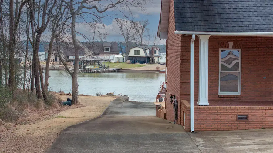 322 Reynolds Dr, Rogersville, AL 35652 - #3