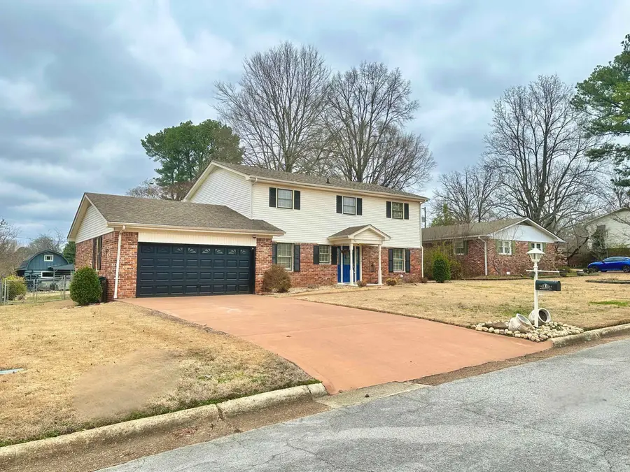 569 Hazelwood Dr, Florence, AL 35630 - #3
