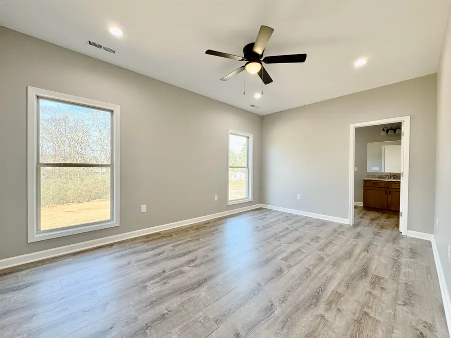 84 White Oak Way, Rogersville, AL 35652 - #2