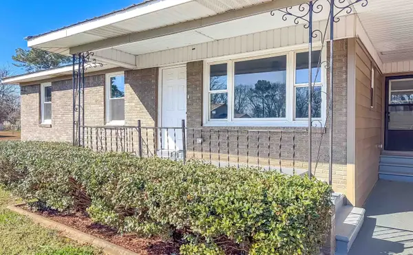 113 Oak Dr, Tuscumbia, AL 35674