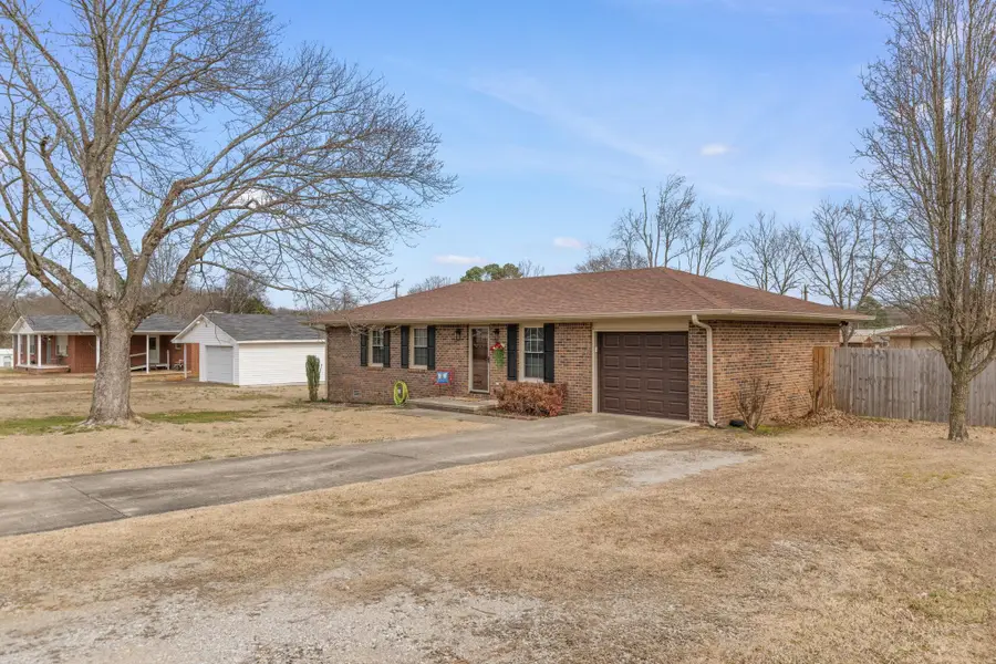 4008 Hayes St, Florence, AL 35633 - #2