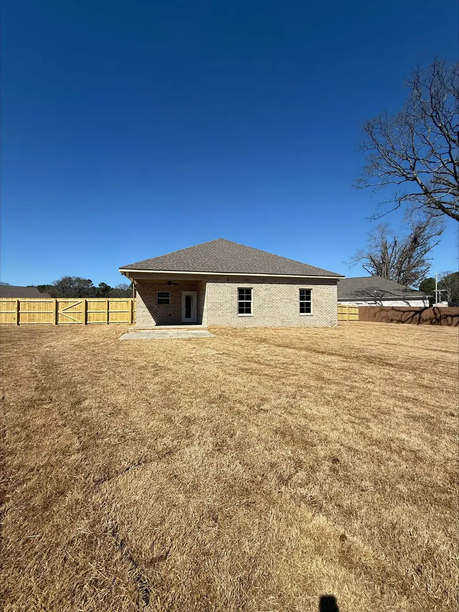 158 Sugar Maple Dr, Florence, AL 35633 - #2