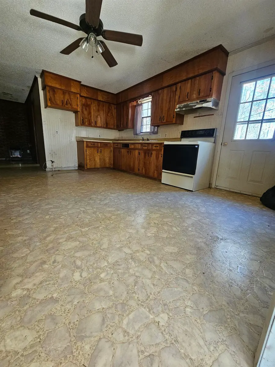 85 Marquiss Rd, Hodges, AL 35571 - #3