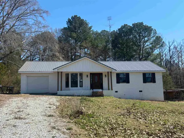 120 Maple St, Cherokee, AL 35616