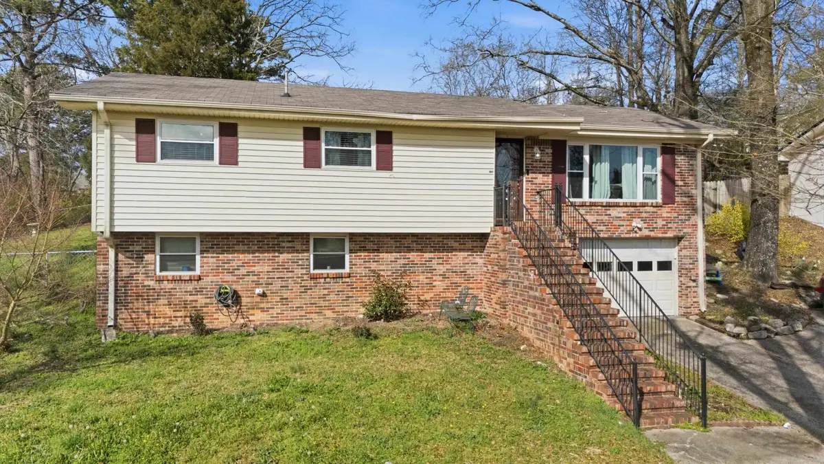 145 Sylvia Dr, Gardendale, AL 35071 - #1