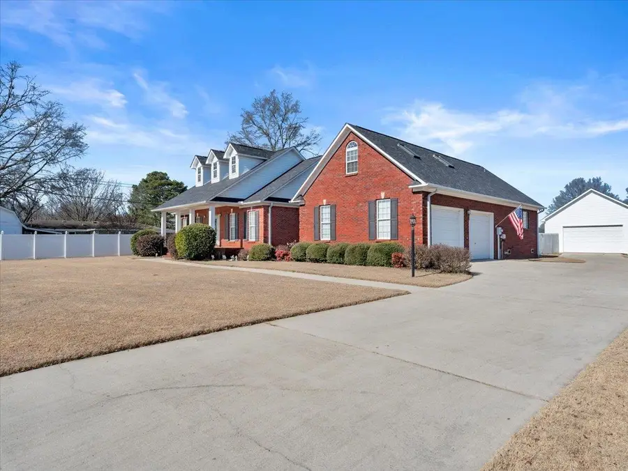 15383 Clodessa Dr, Athens, AL 35611 - #2