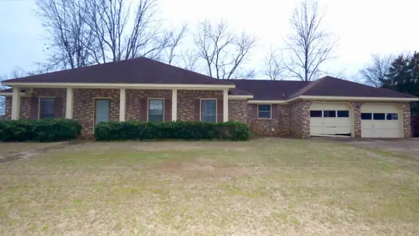 103 White Oak Ln, Florence, AL 35633