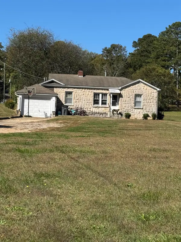 2015 Jackson Ave, Russellville, AL 35653