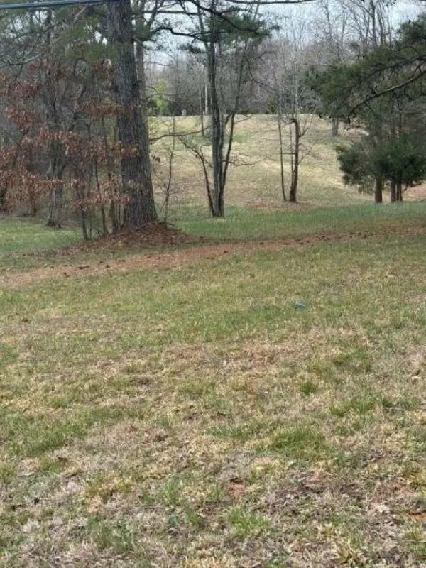 318 Cox Rd, Killen, AL 35645