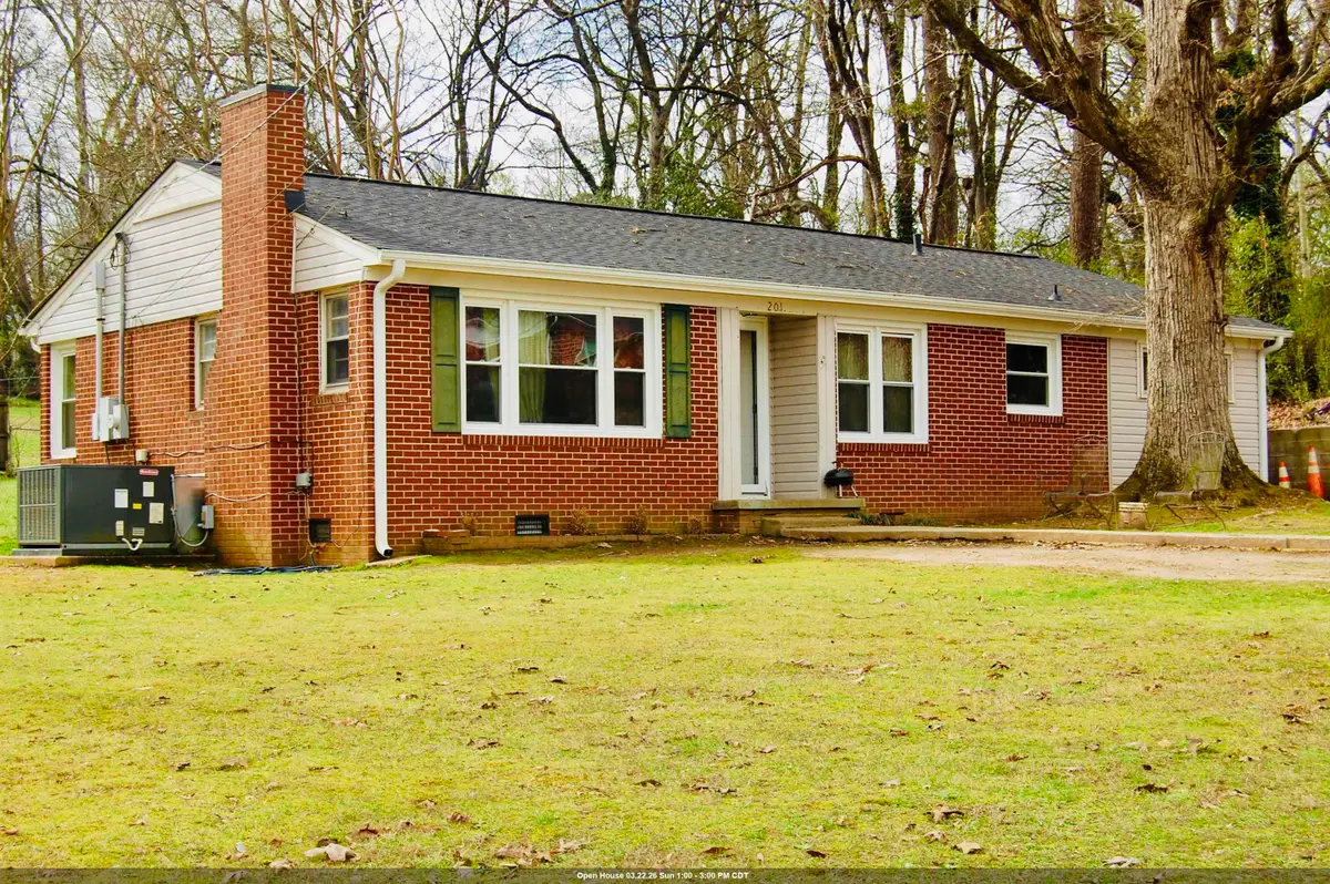 201 Bayless Ave, Florence, AL 35630 - #1