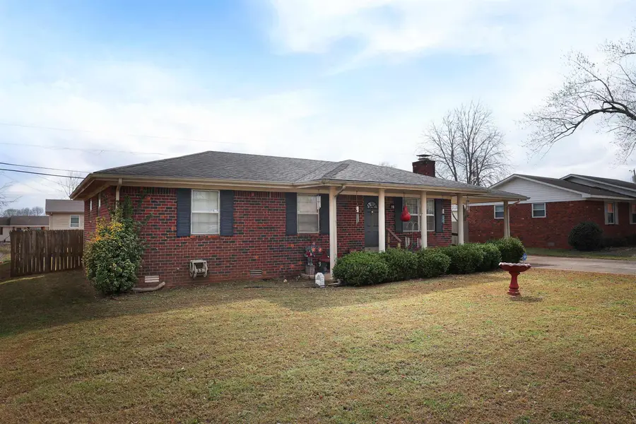 207 Colorado Ave, Muscle Shoals, AL 35661 - #2