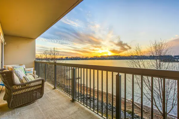 12100 Two Rivers Dr #B1-3, Athens, AL 35611