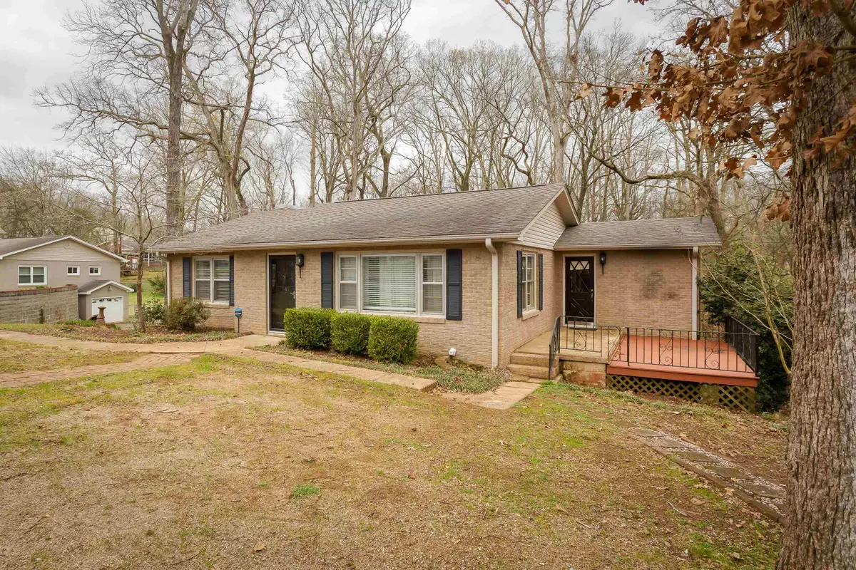 1165 Henson Dr, Florence, AL 35630 - #1