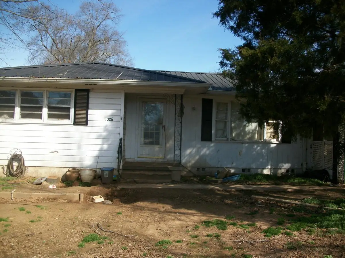 1006 Stadium Dr, Hanceville, AL 35077 - #1