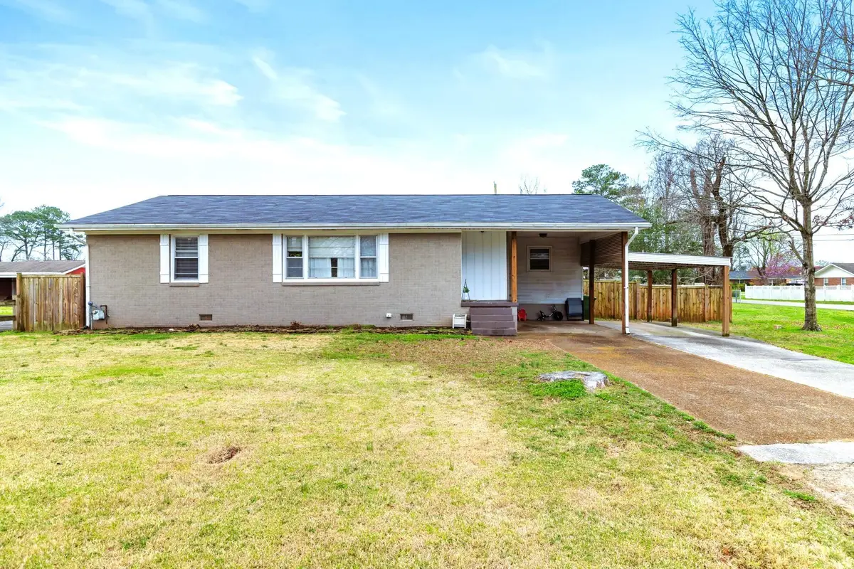 700 Tuxedo Ave, Muscle Shoals, AL 35661 - #1