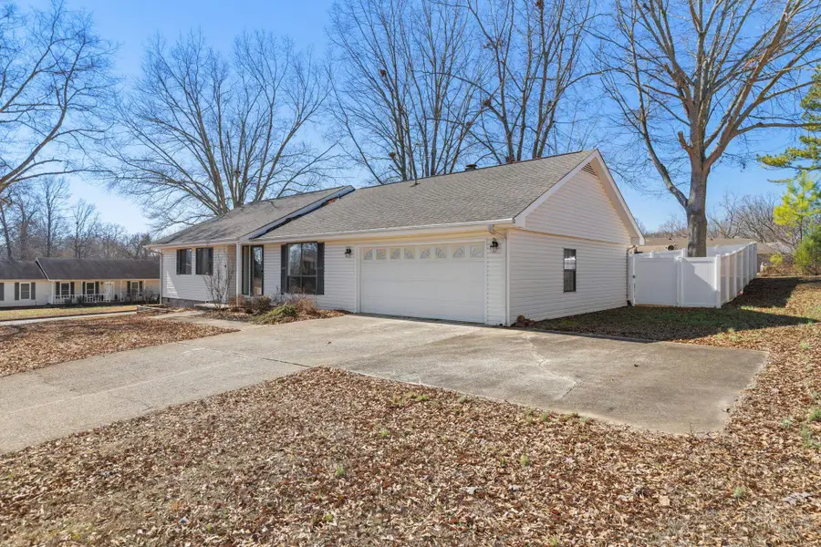 101 Caldwell Dr, Florence, AL 35633 - #2