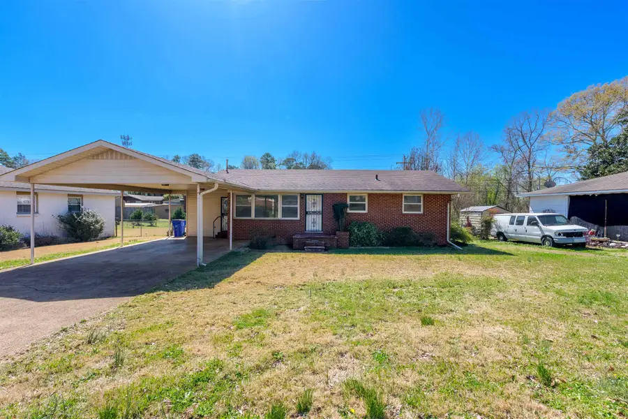 209 Davis Ave, Florence, AL 35633 - #2