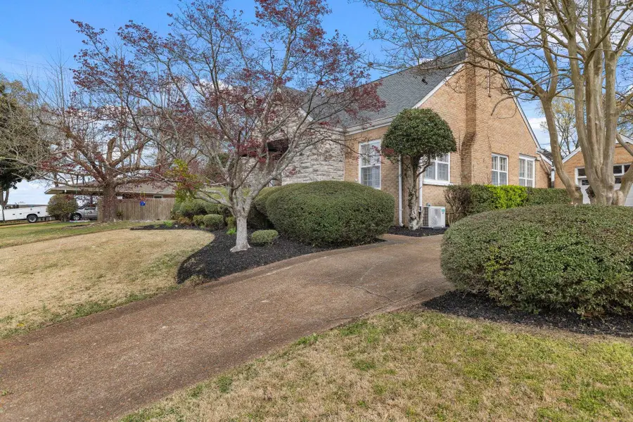 1918 Crestline Ave, Sheffield, AL 35660 - #2