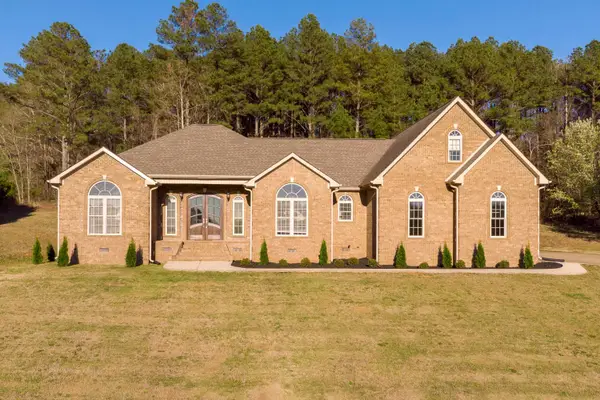 1227 Twin Pines Cir, Tuscumbia, AL 35674