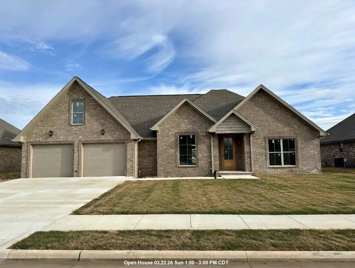 106 Scarlette Ln, Muscle Shoals, AL 35661 - #1