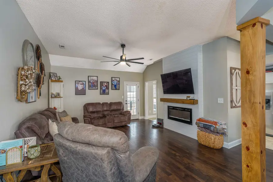 307 E Roosevelt Ave, Muscle Shoals, AL 35661 - #3