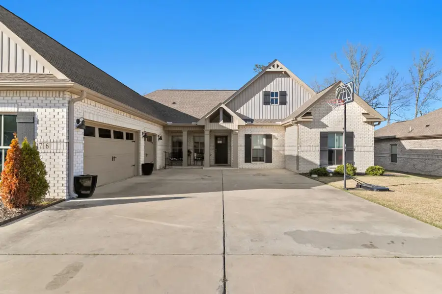 1716 Meadowbrook Rd Se, Cullman, AL 35055 - #2