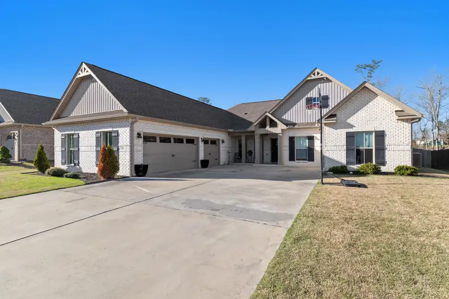 1716 Meadowbrook Rd Se, Cullman, AL 35055 - #3